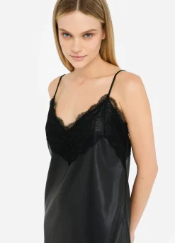 Abito con pizzo