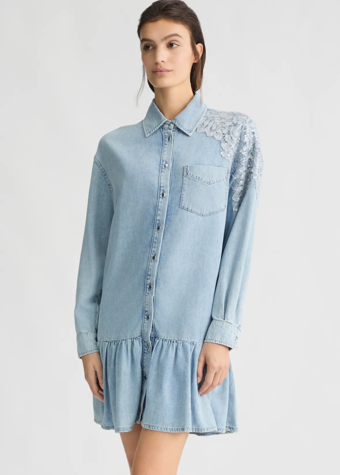 Abito in denim con pizzo