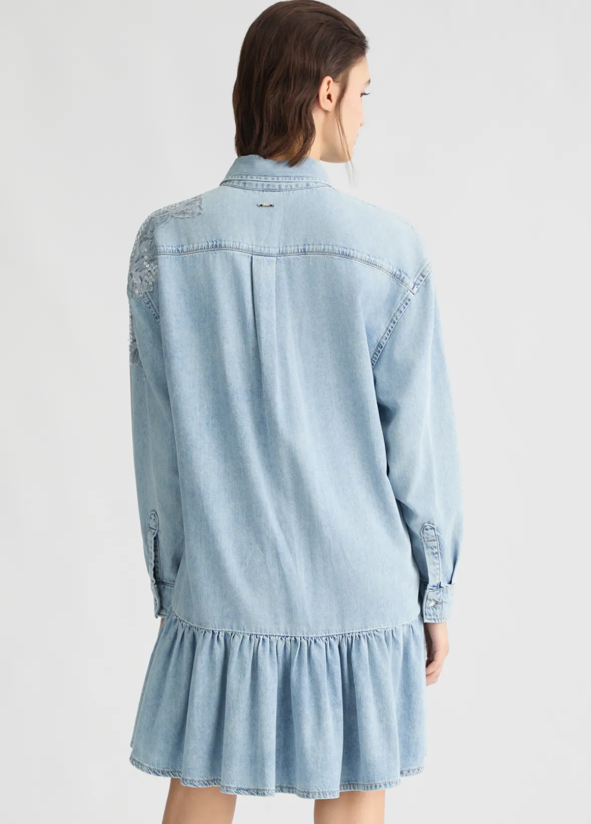 Abito in denim con pizzo