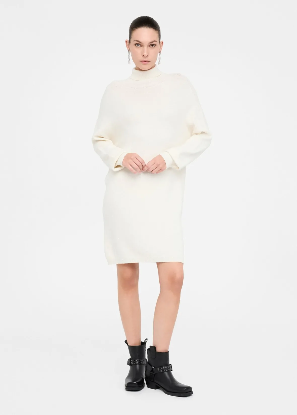 Abito in maglia con micro paillettes