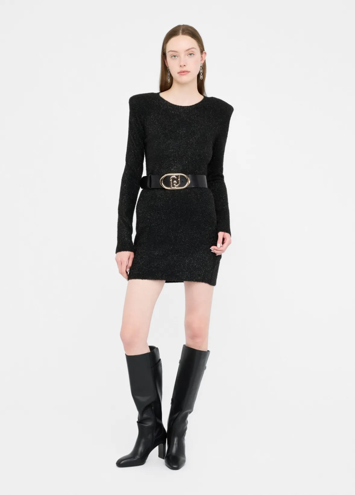 Abito in maglia con spalline imbottite