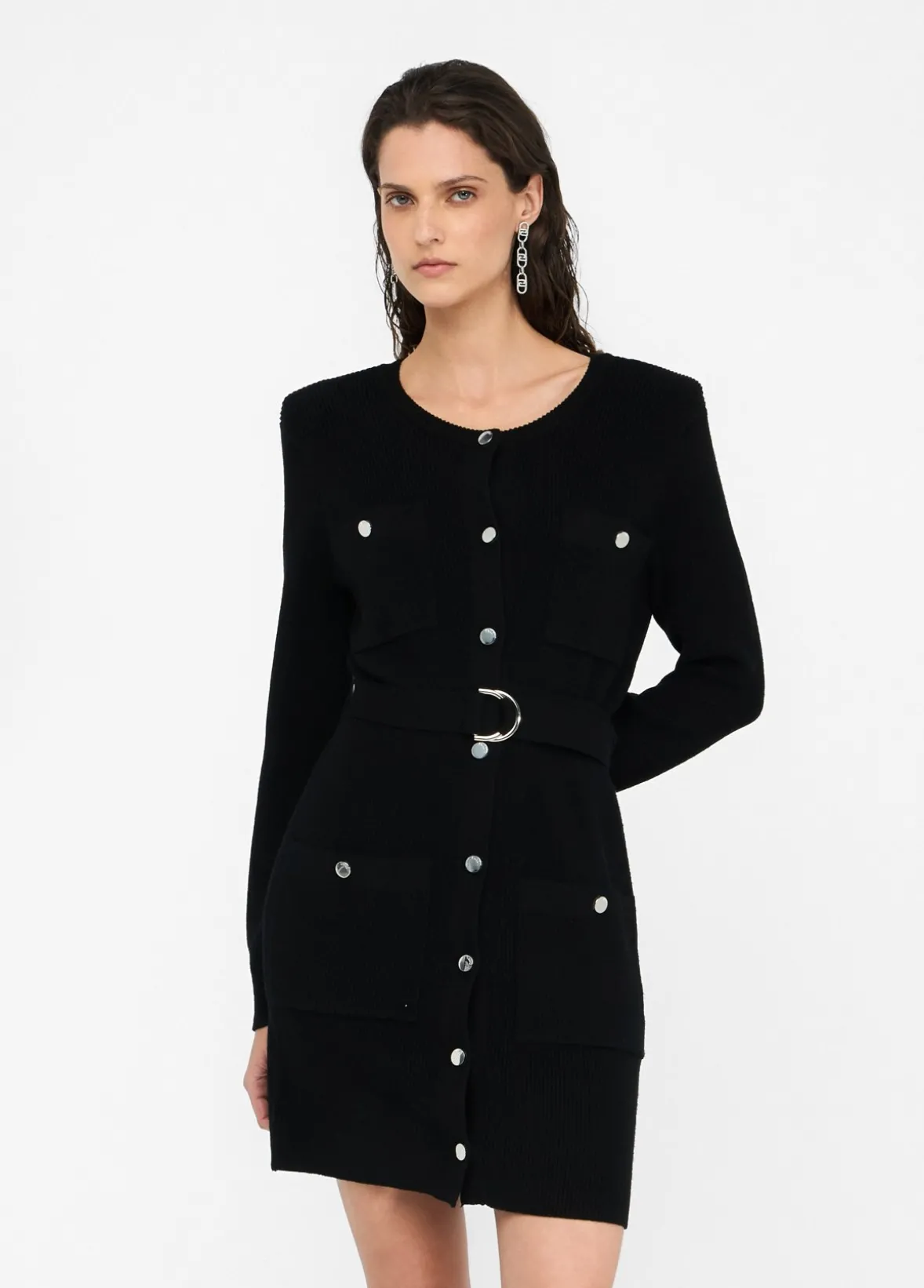 Abito in maglia con spalline imbottite