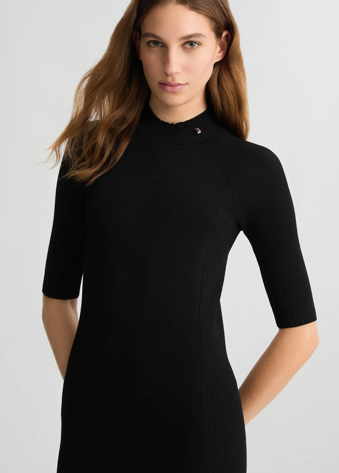 Abito in maglia cut-out