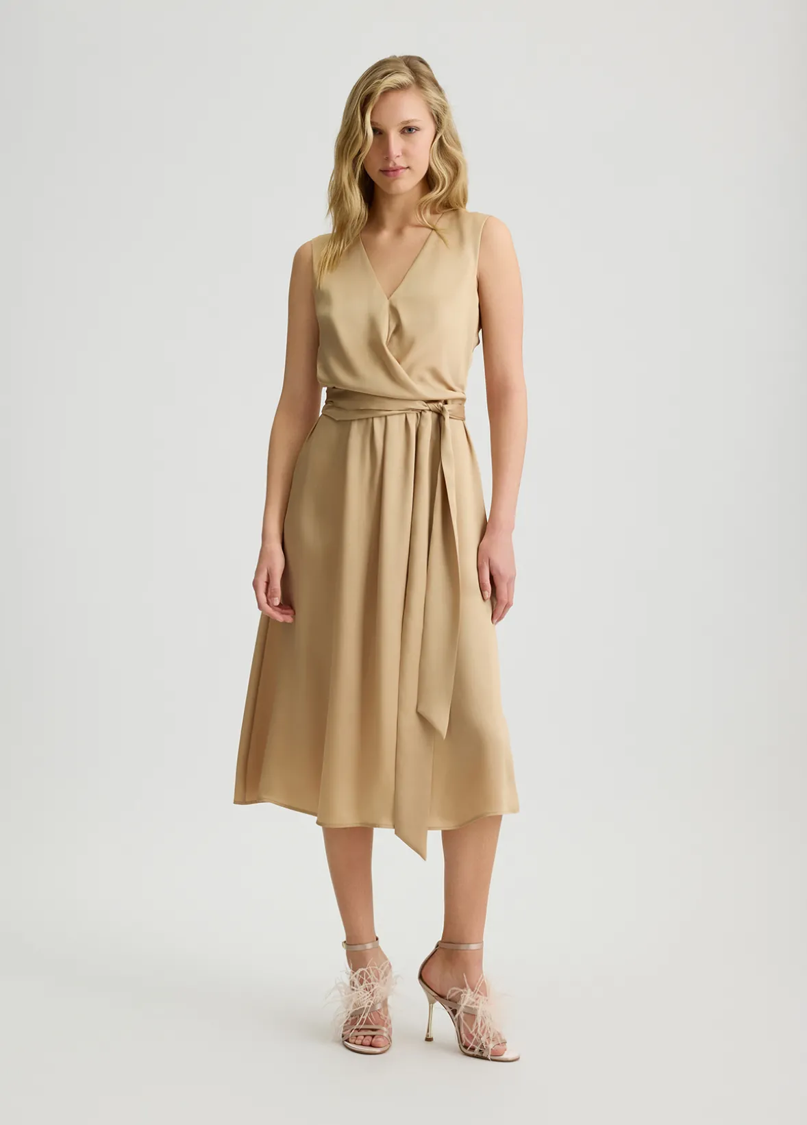 Abito in twill con cintura