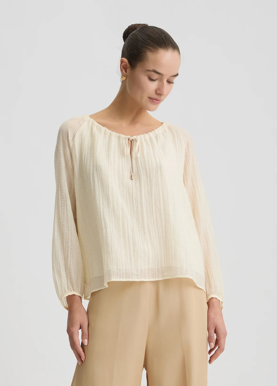 Blusa con laccetti