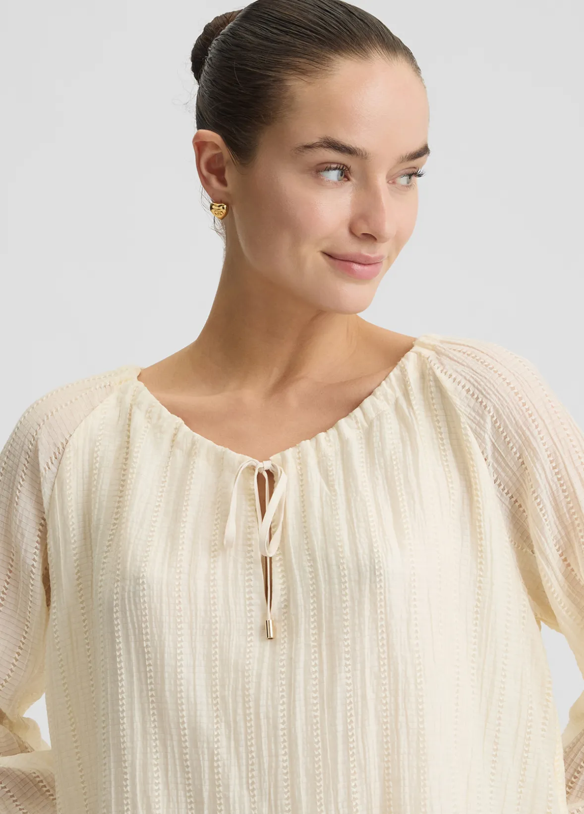 Blusa con laccetti