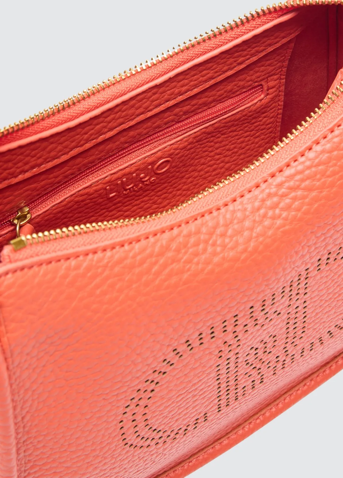 Borsa hobo piccola con charm