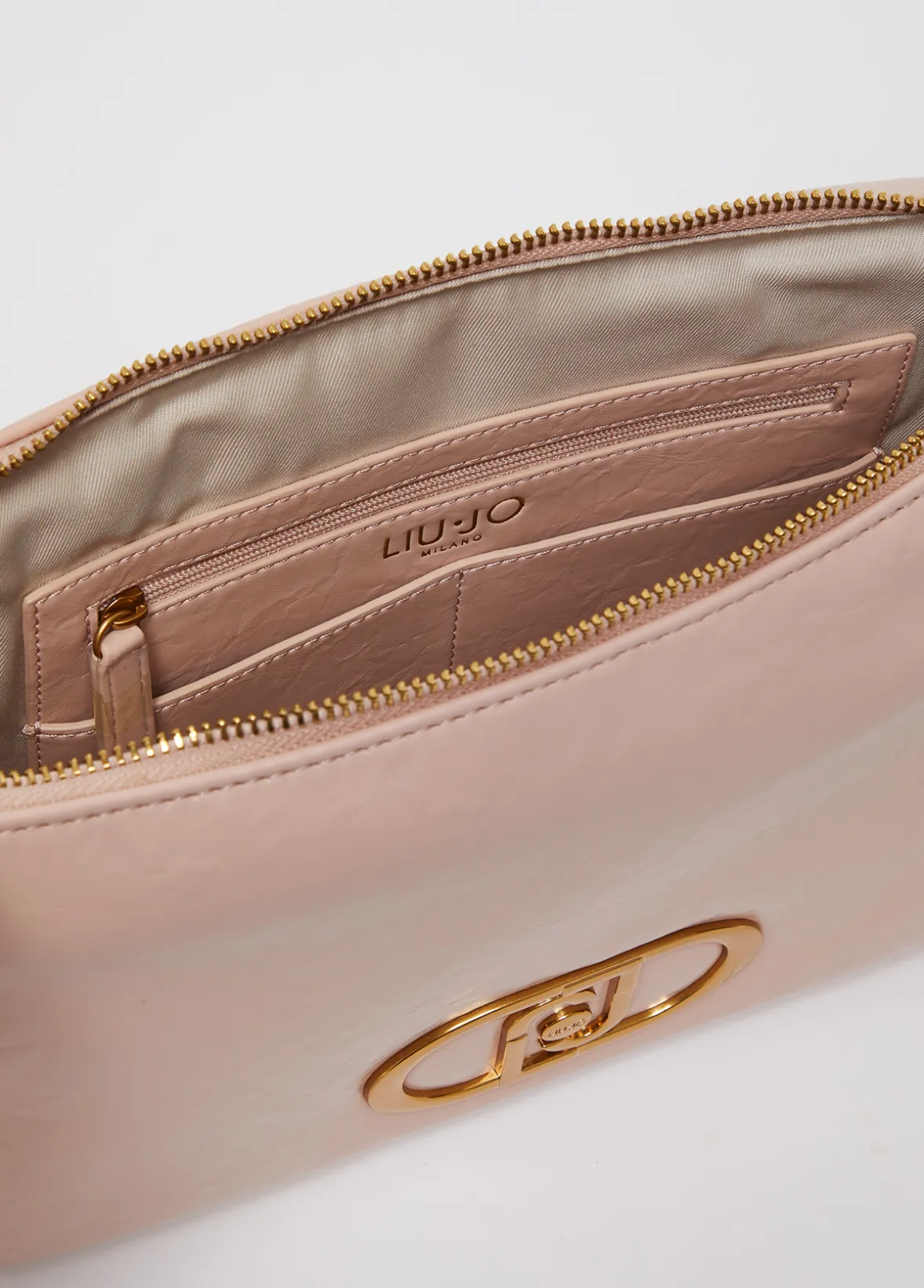 Borsa LaPuffy media