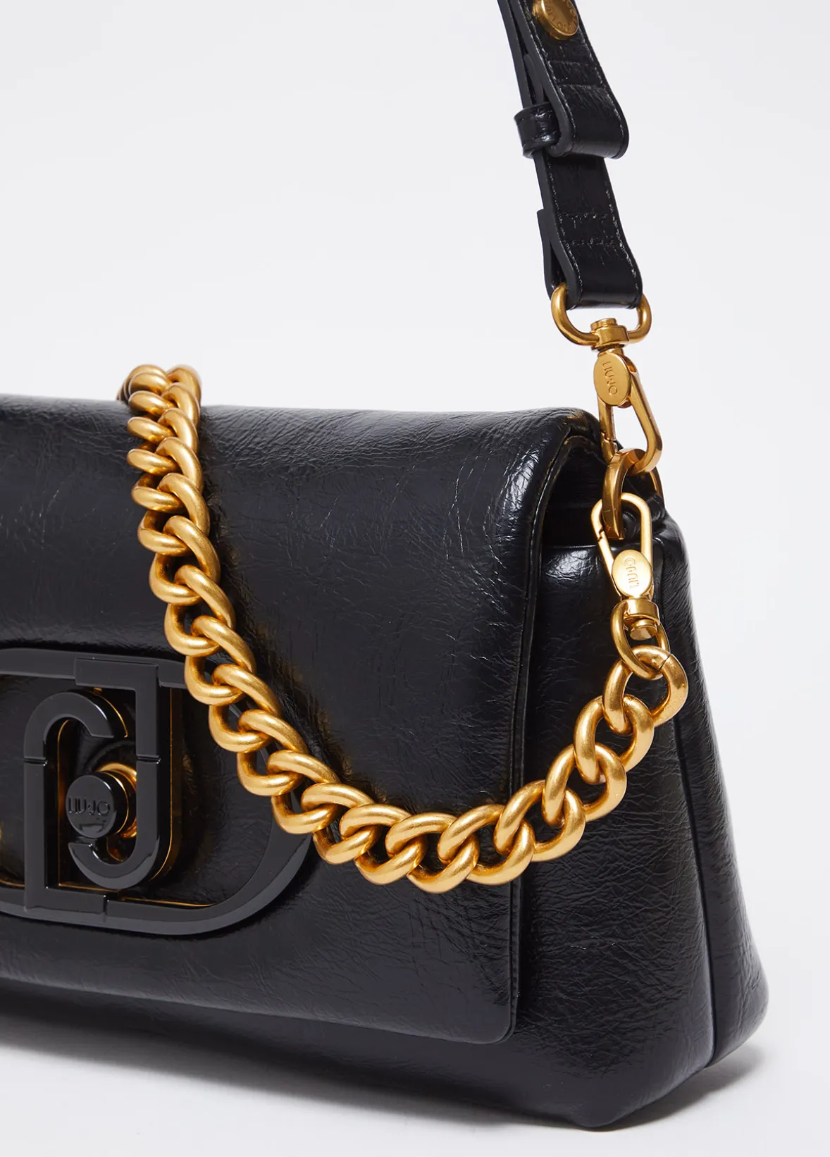 Borsa LaPuffy media