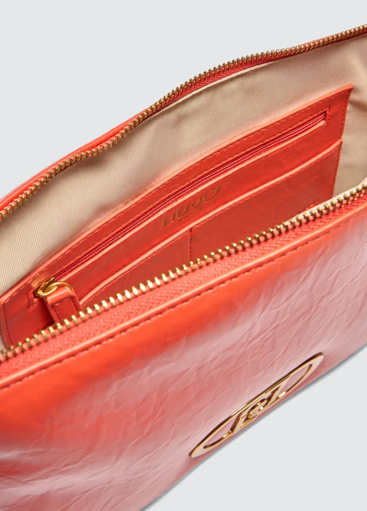 Borsa LaPuffy media