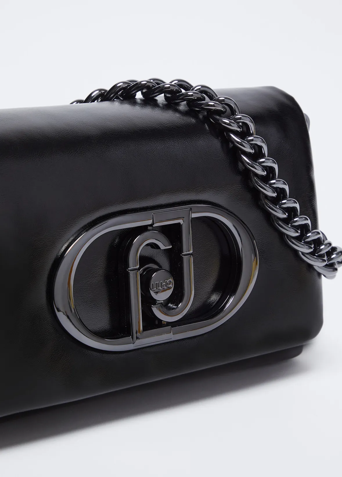 Borsa LaPuffy media
