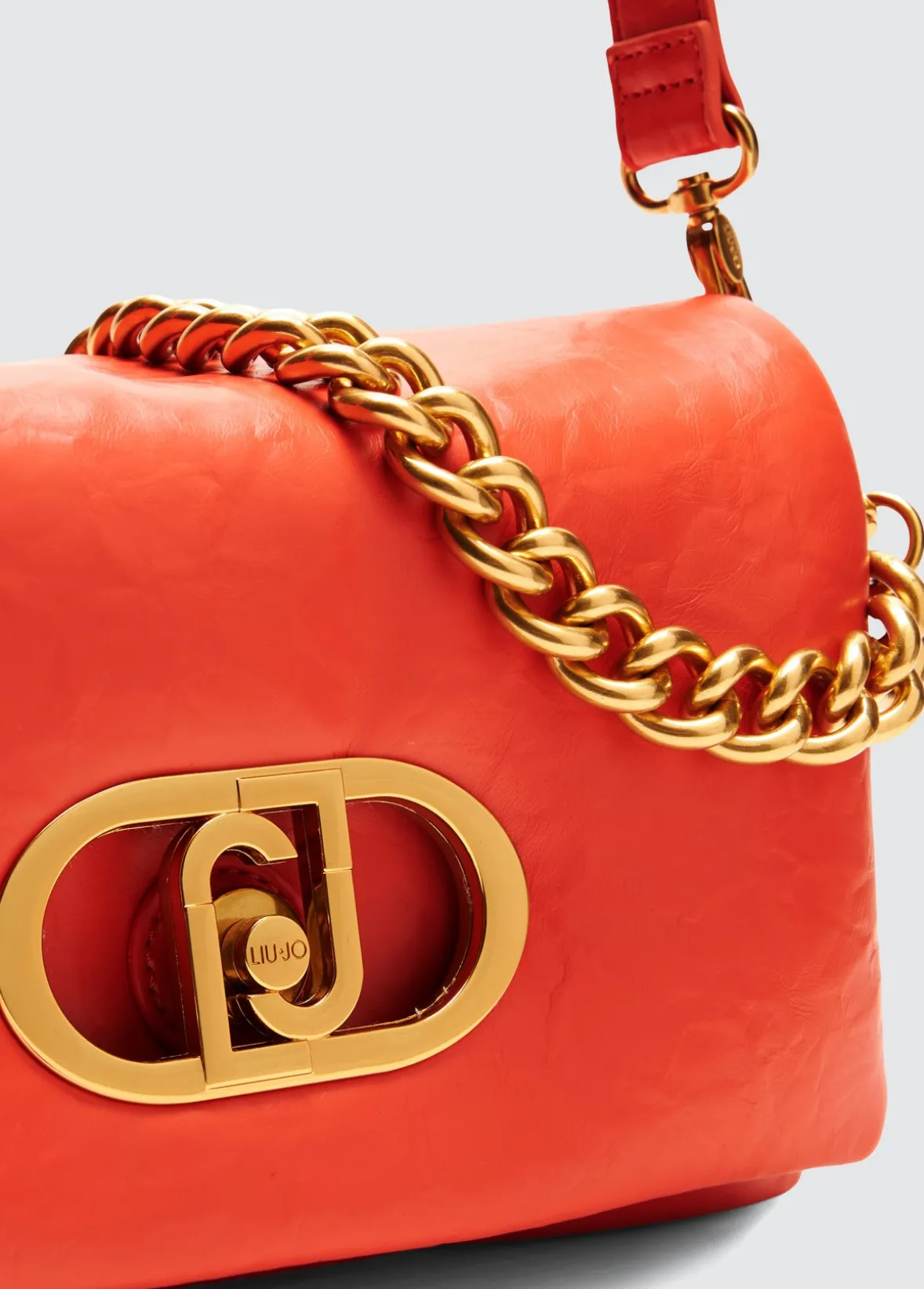 Borsa LaPuffy media