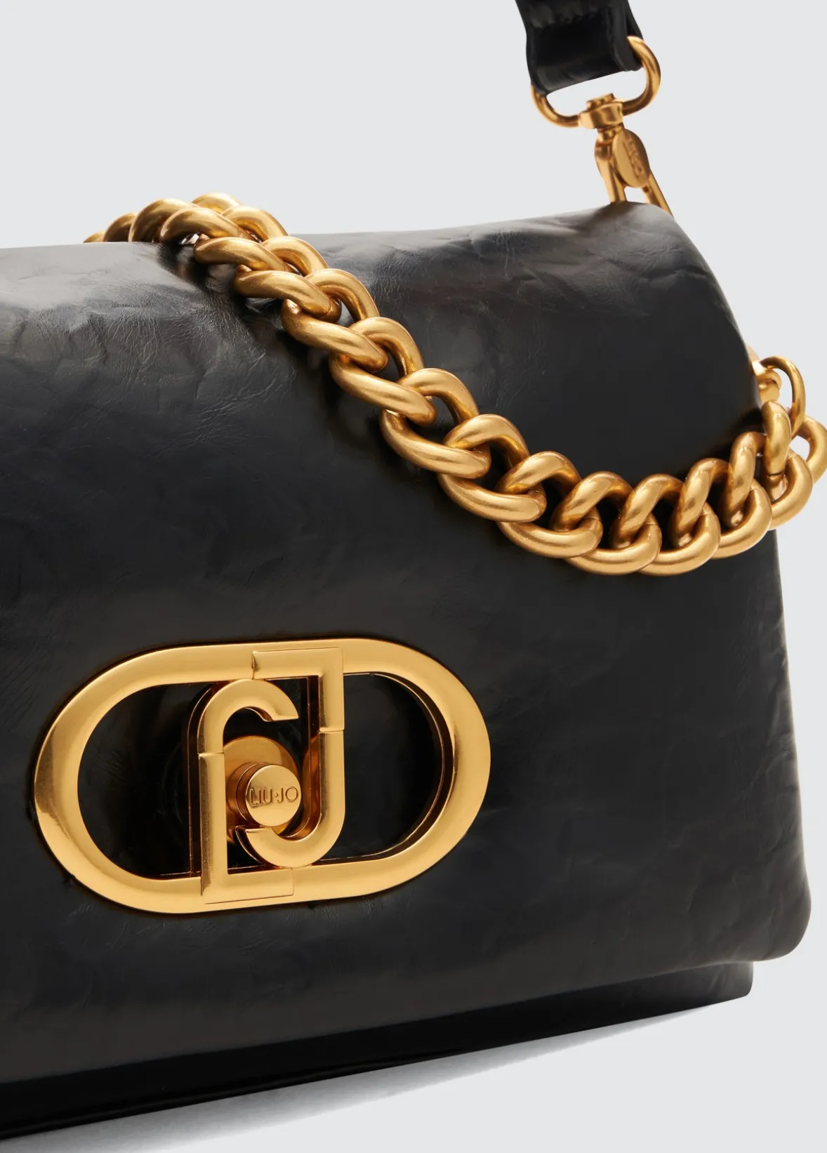 Borsa LaPuffy media