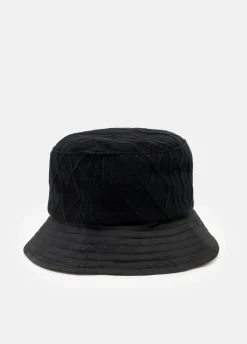 Bucket in maglia