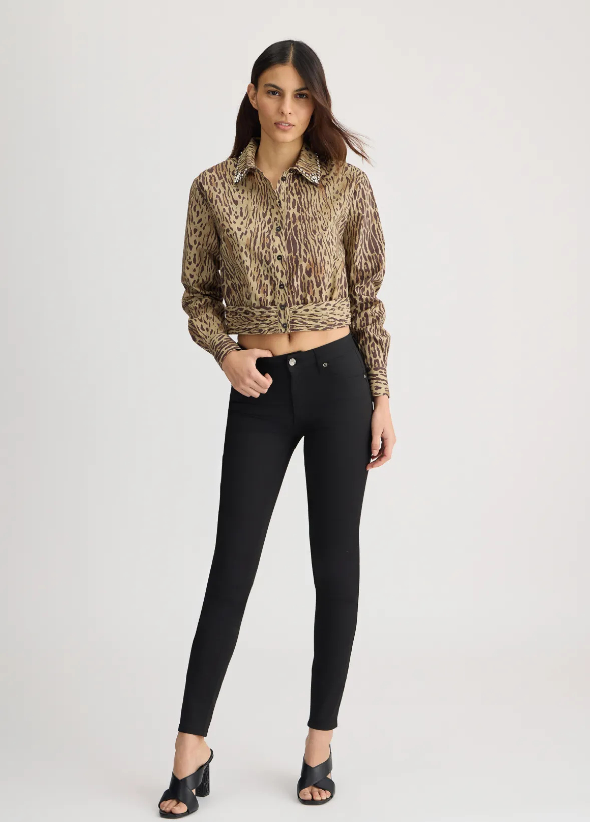 Camicia animalier con ricami gioiello