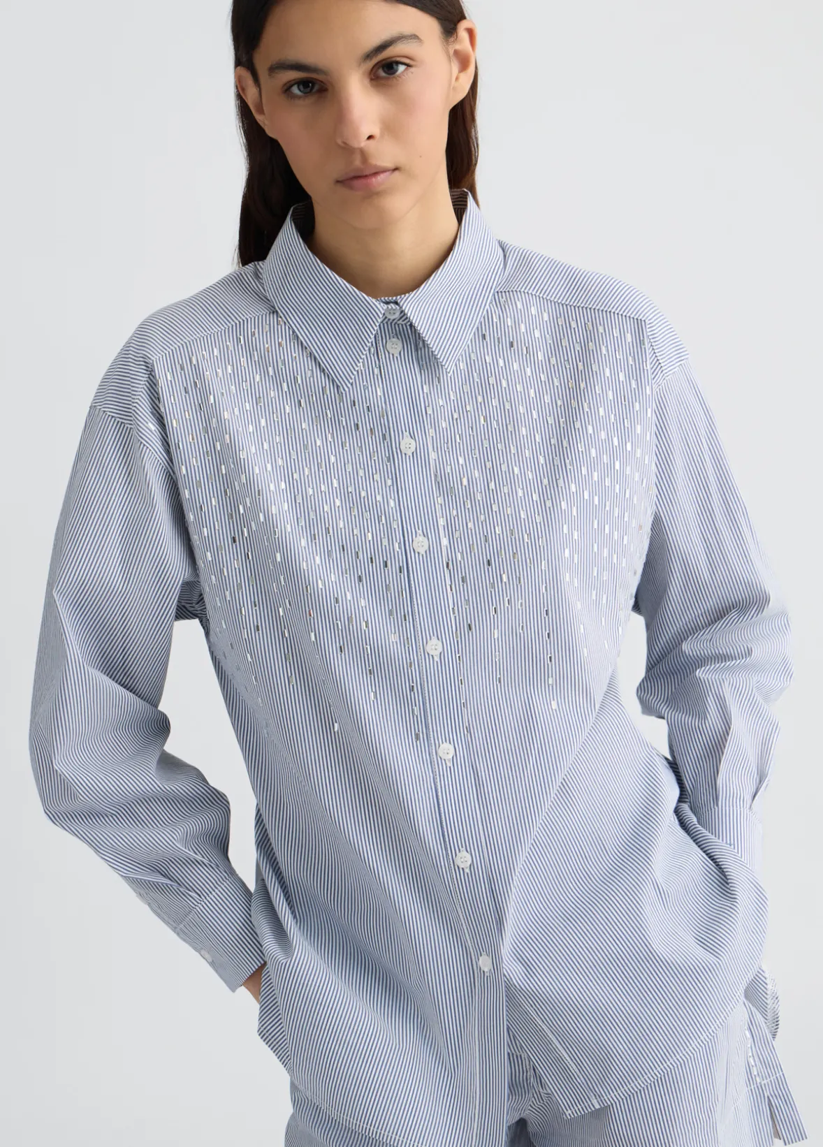 Camicia con applicazioni