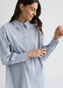 Camicia con applicazioni