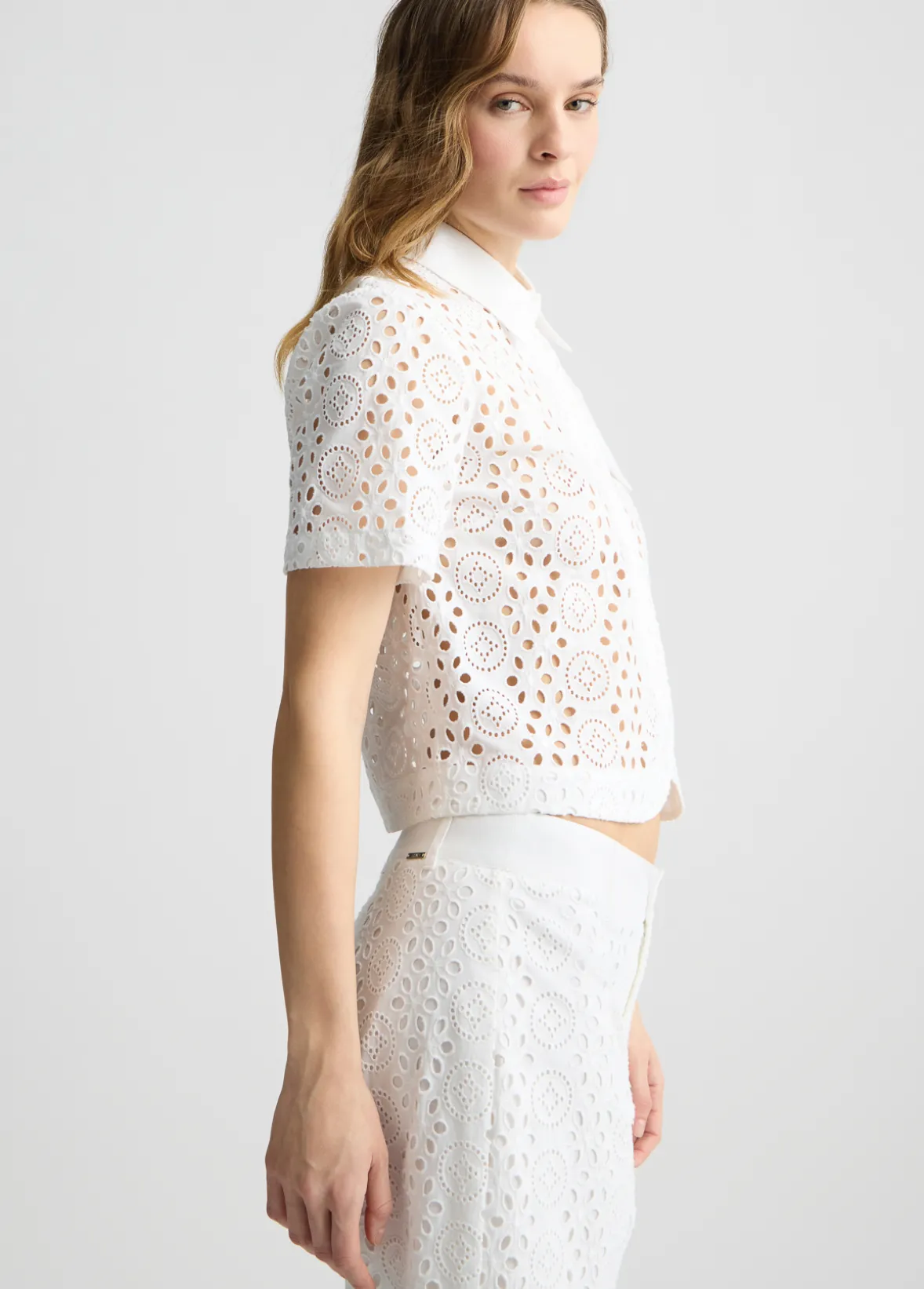 Camicia cropped in sangallo