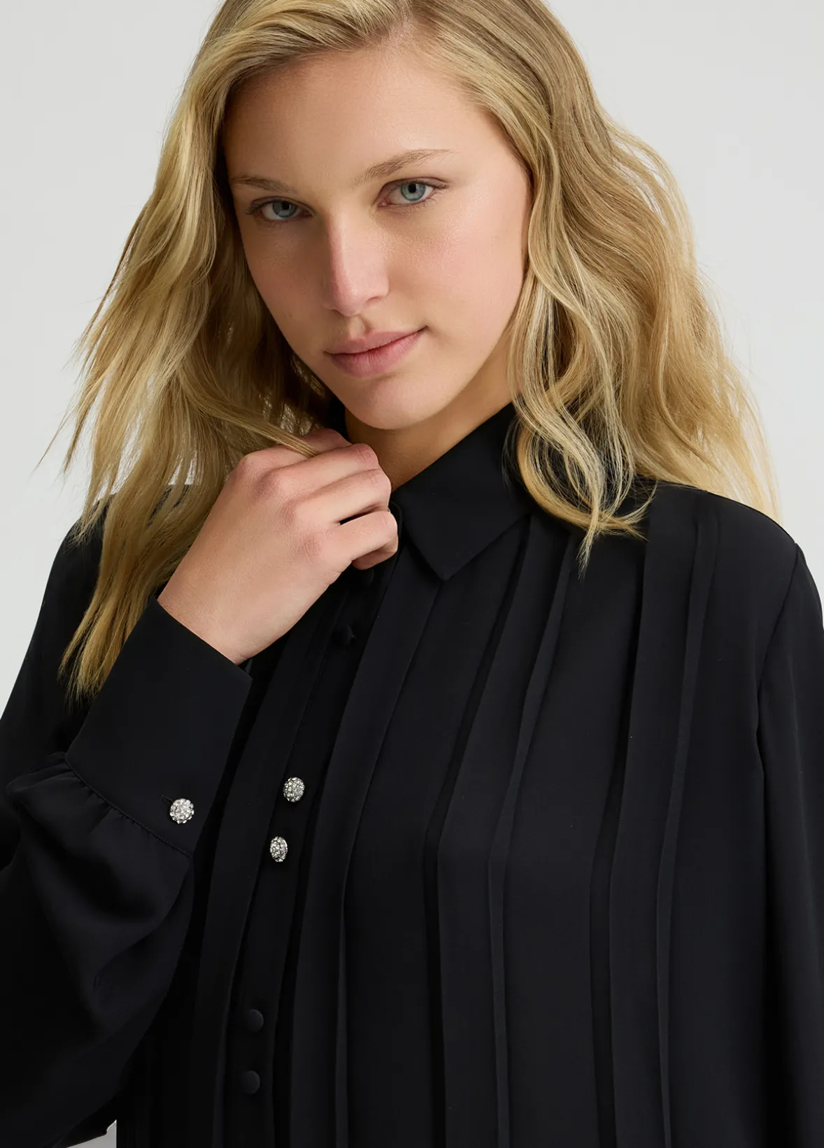 Camicia in georgette con pieghe