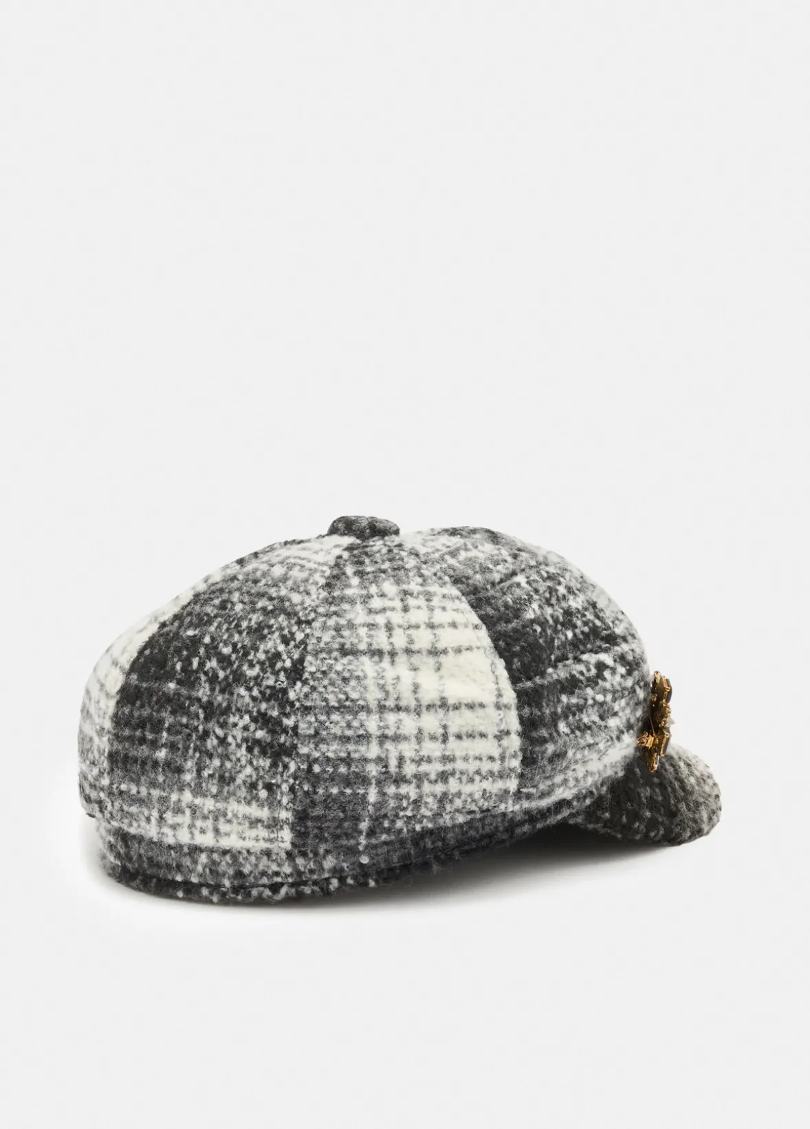 Cappello check con spilla