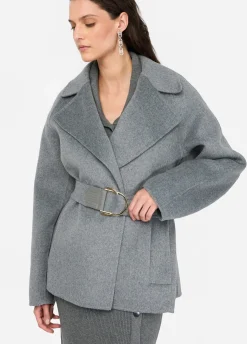 Cappotto in lana con cintura