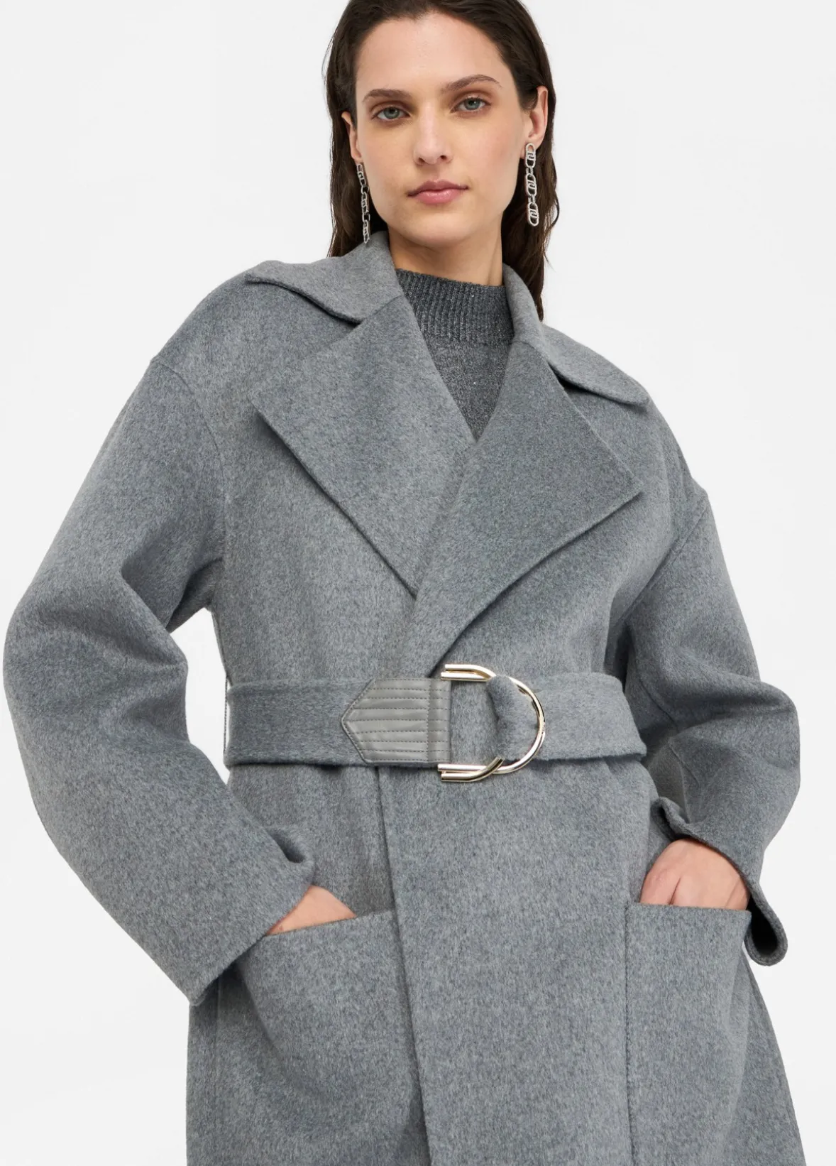Cappotto in lana con cintura