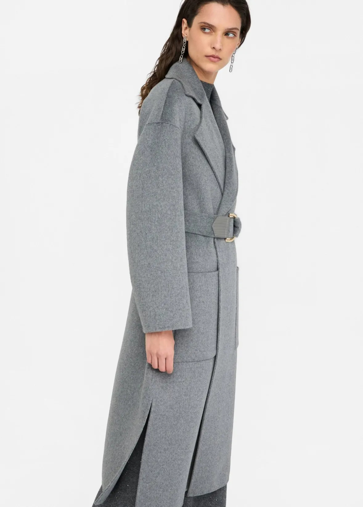 Cappotto in lana con cintura
