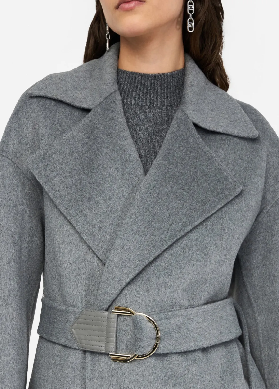 Cappotto in lana con cintura