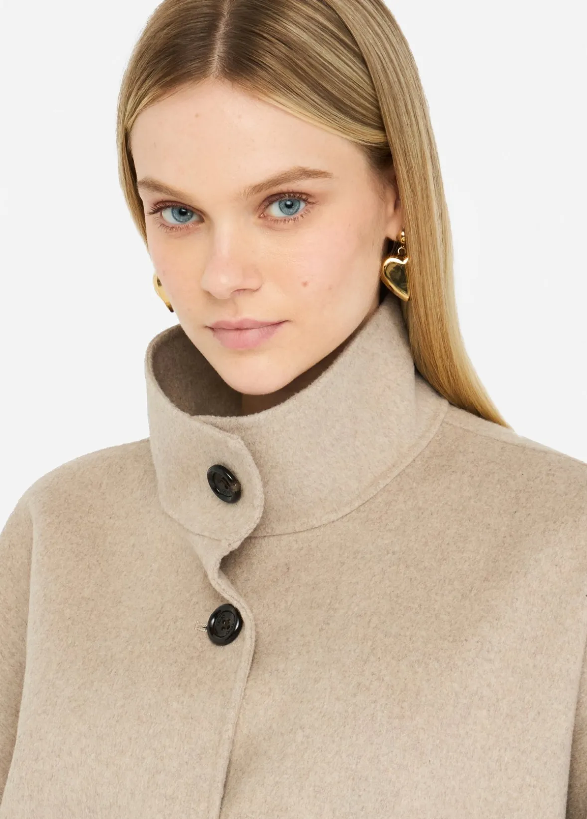 Cappotto in lana con cintura