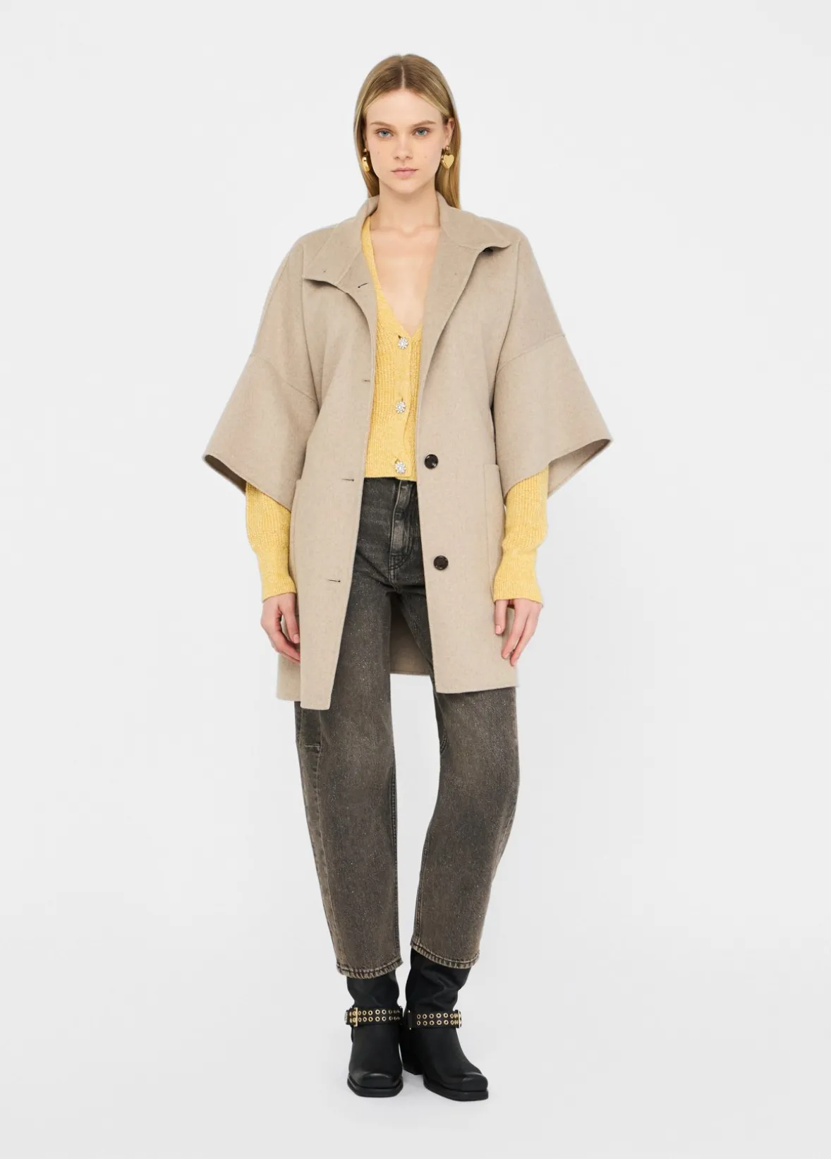 Cappotto in lana con cintura