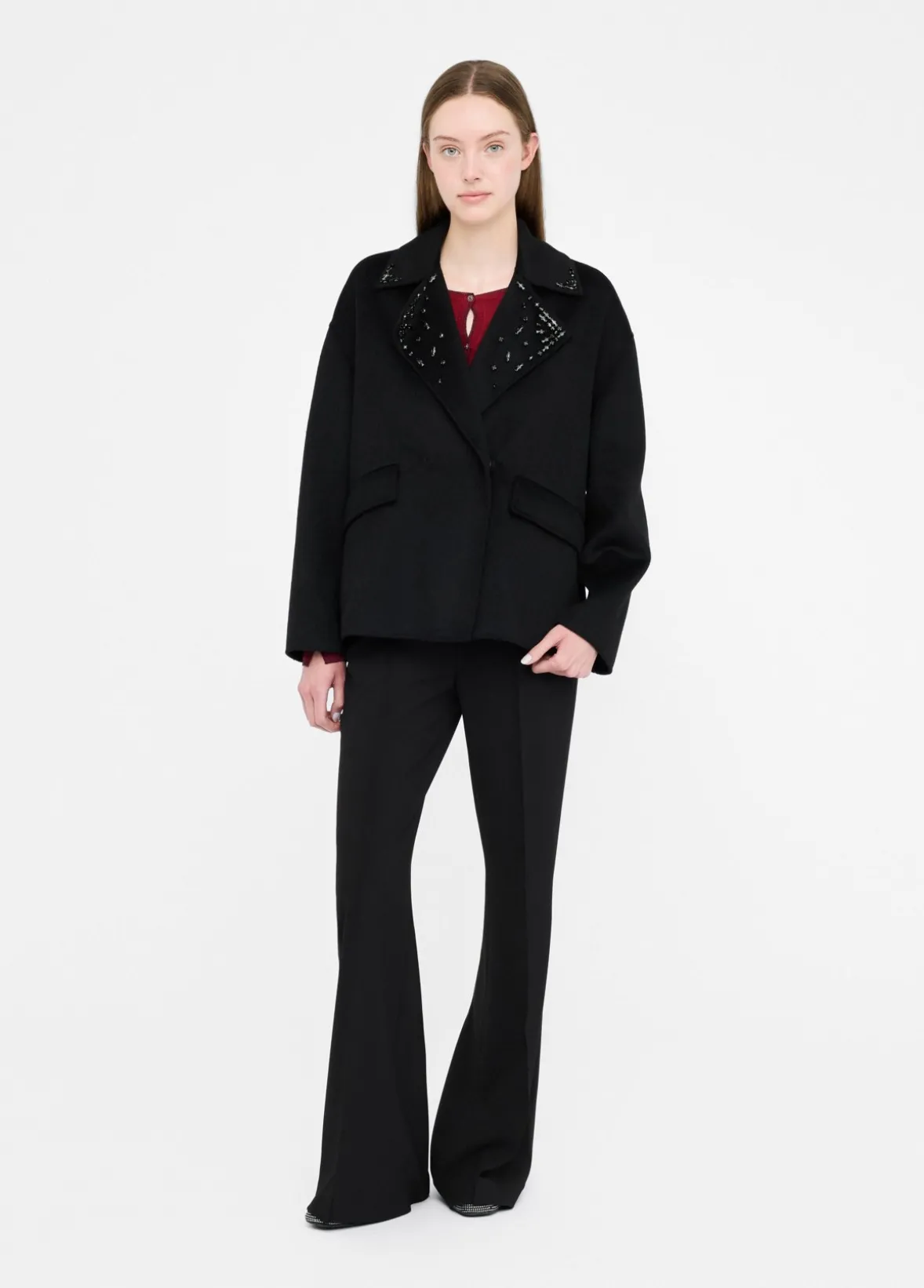 Cappotto in lana con ricami gioiello