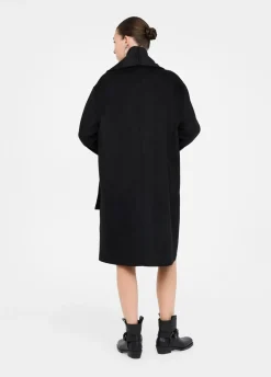 Cappotto in lana con sciarpa