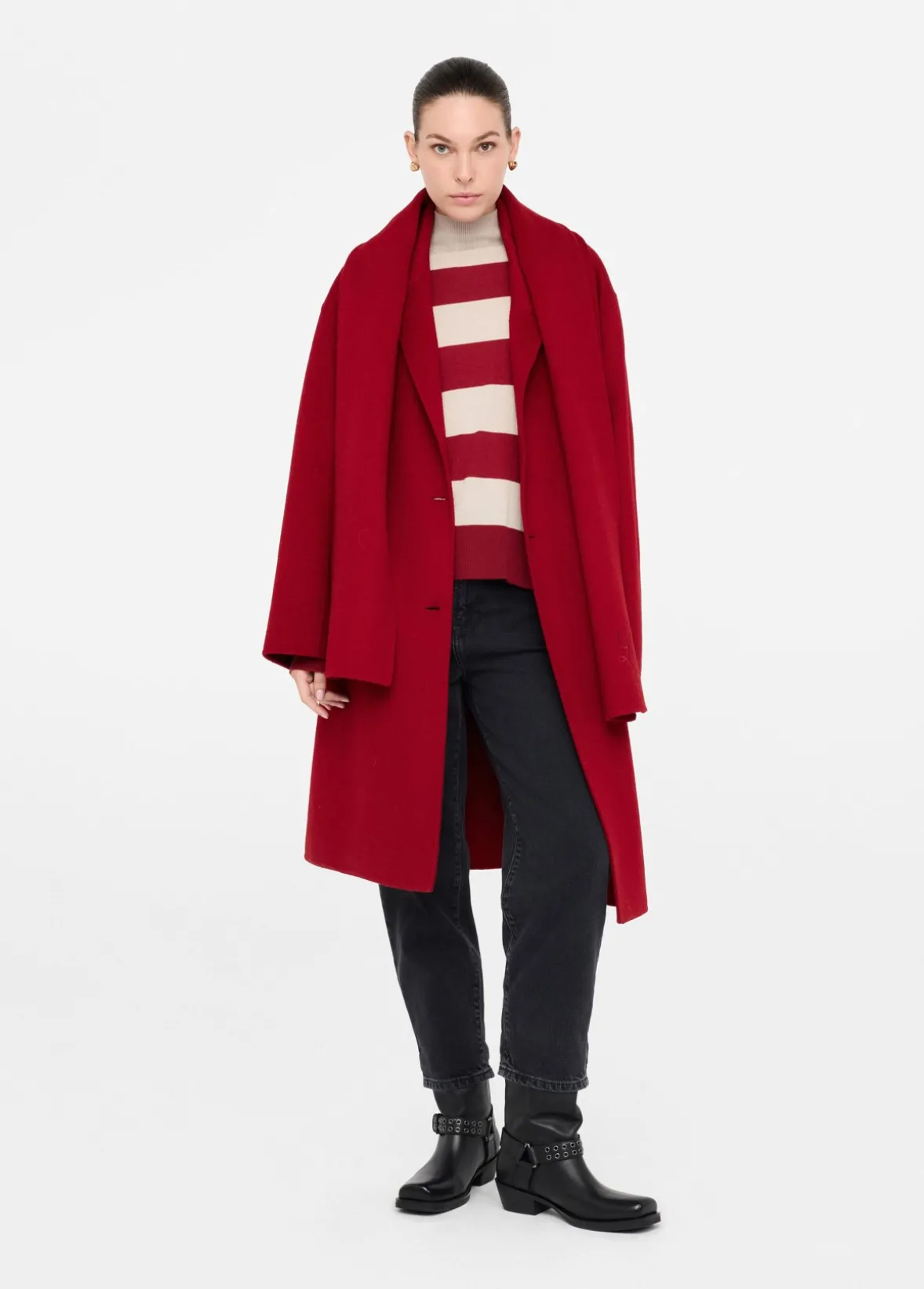 Cappotto in lana con sciarpa