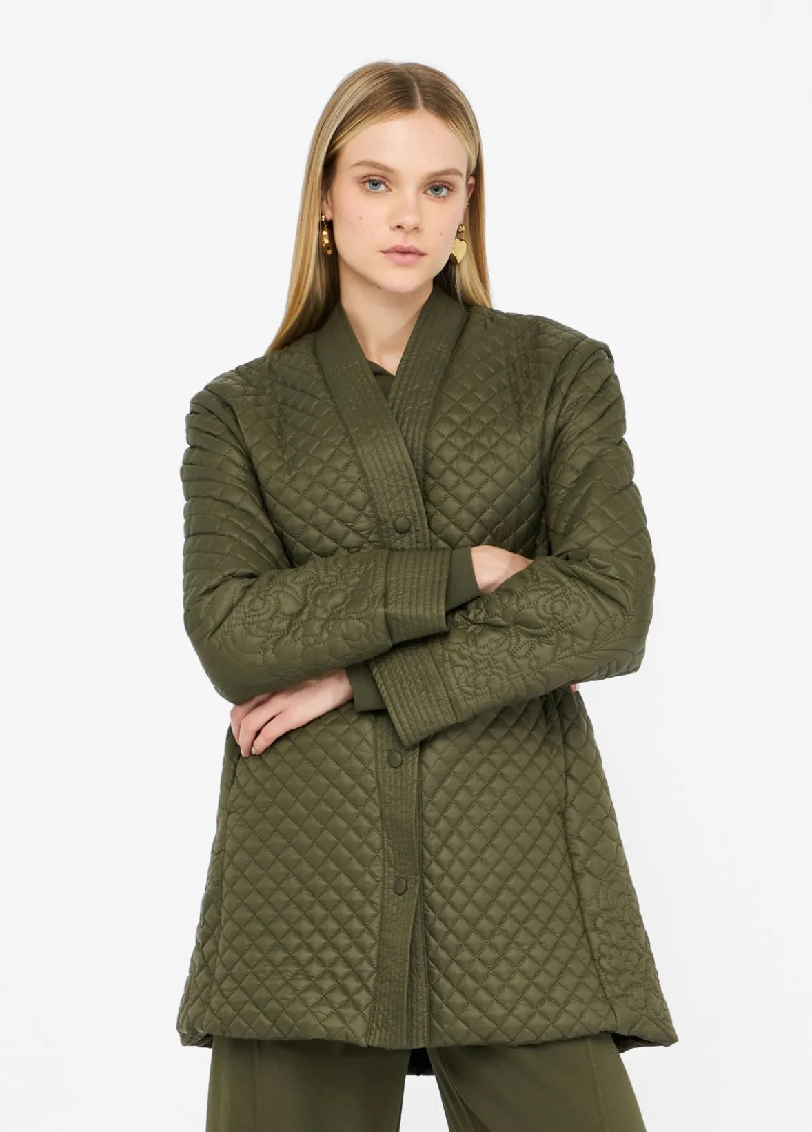 Cappotto in nylon trapuntato con cintura