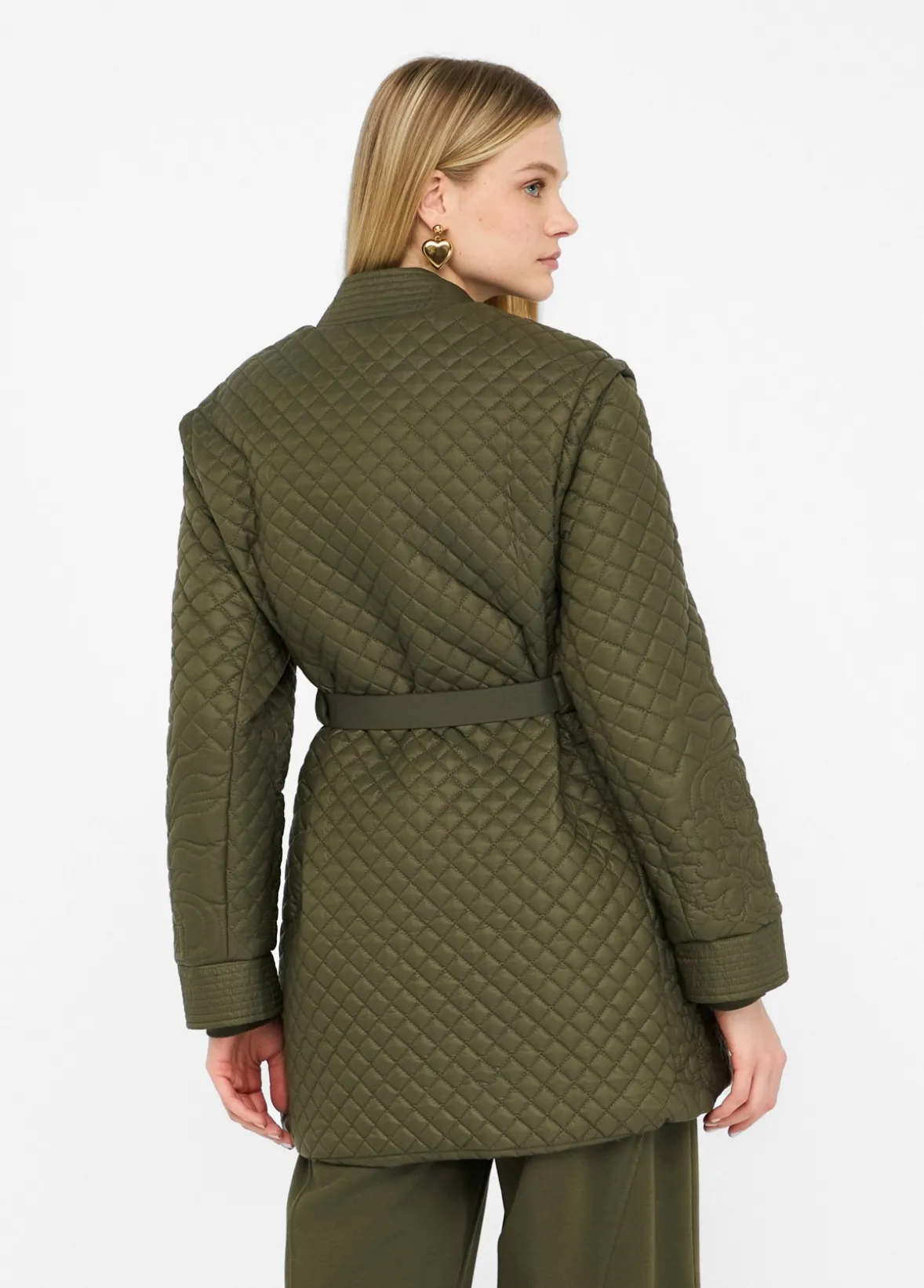 Cappotto in nylon trapuntato con cintura