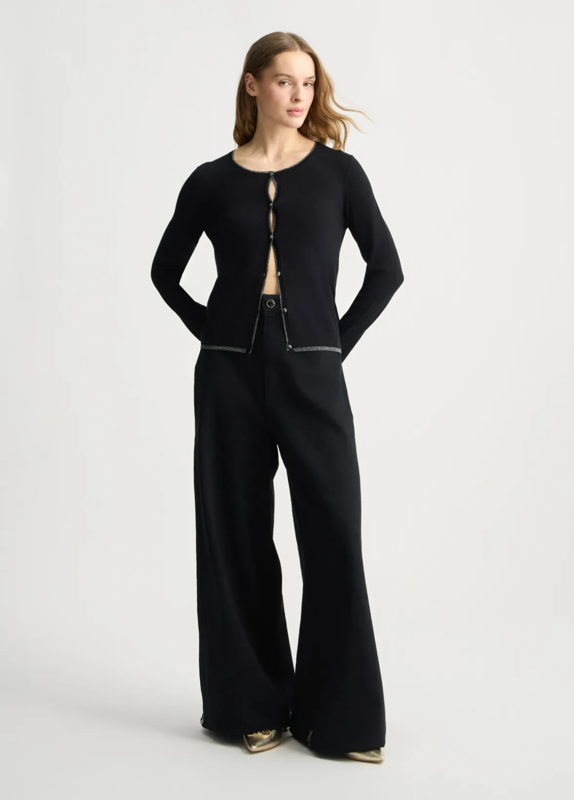 Cardigan con bottoni gioiello