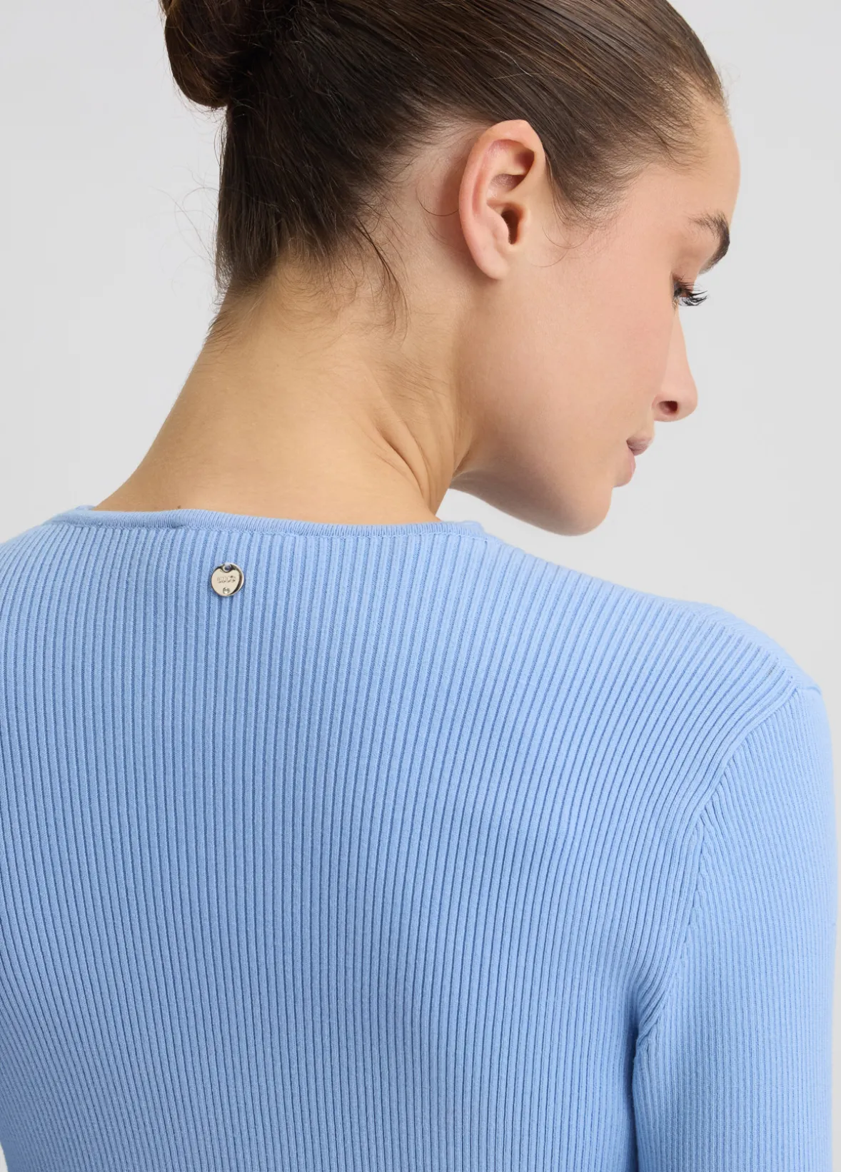 Cardigan con pietre gioiello