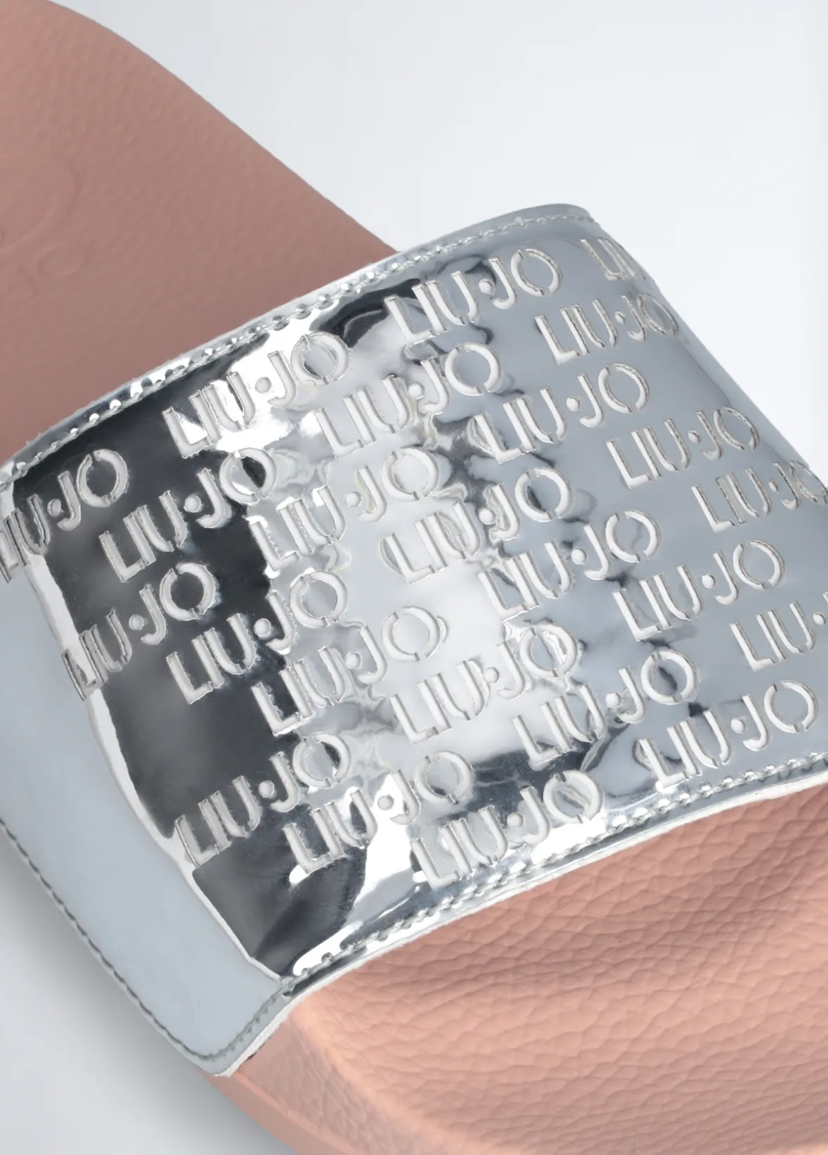 Ciabatte con logo all over