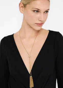 Collana con nappine metalliche
