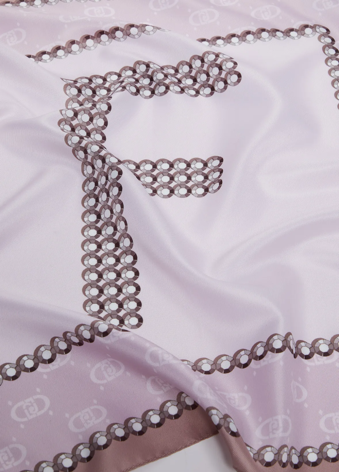 Foulard con lettera