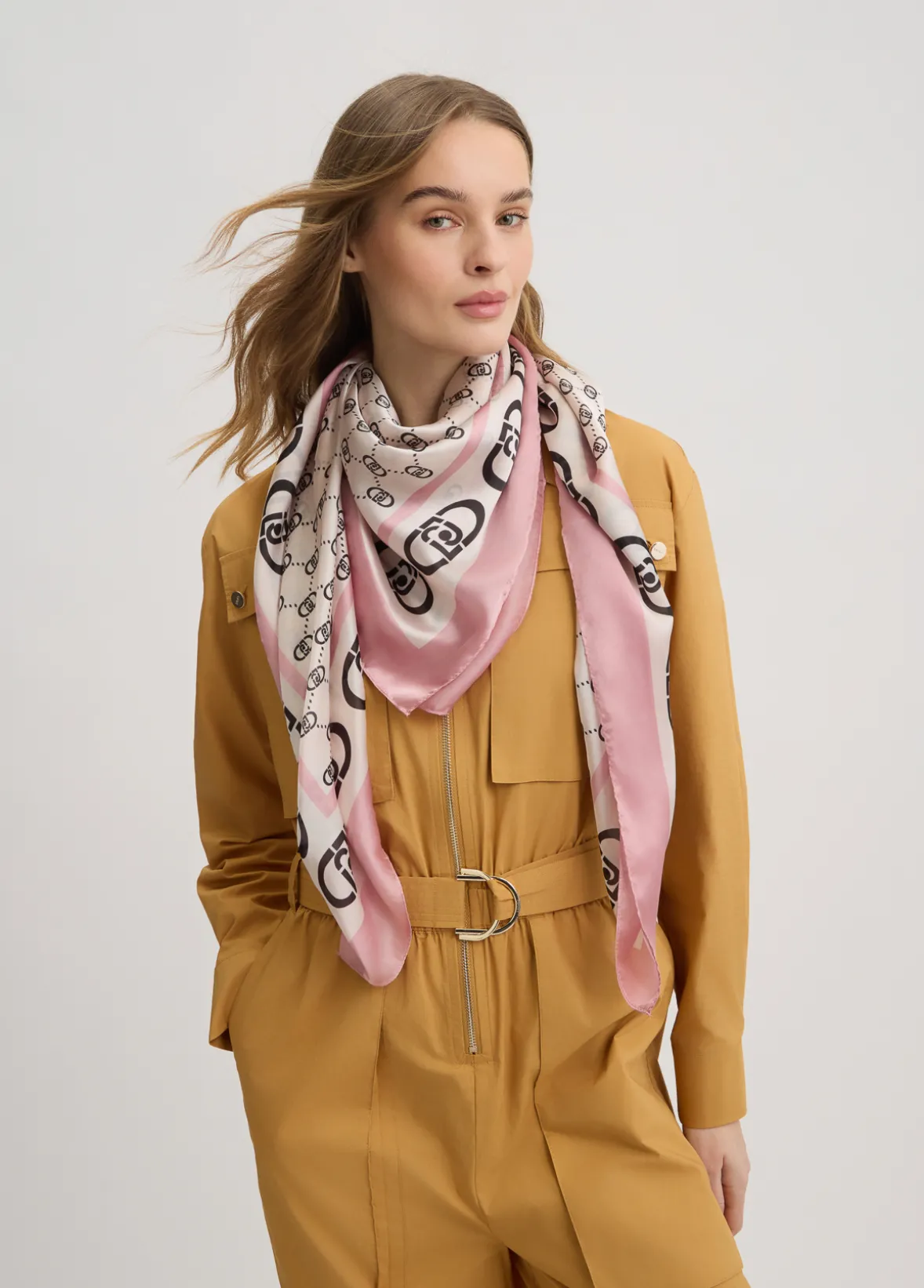 Foulard con logo