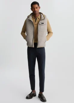 Gilet con cappuccio removibile