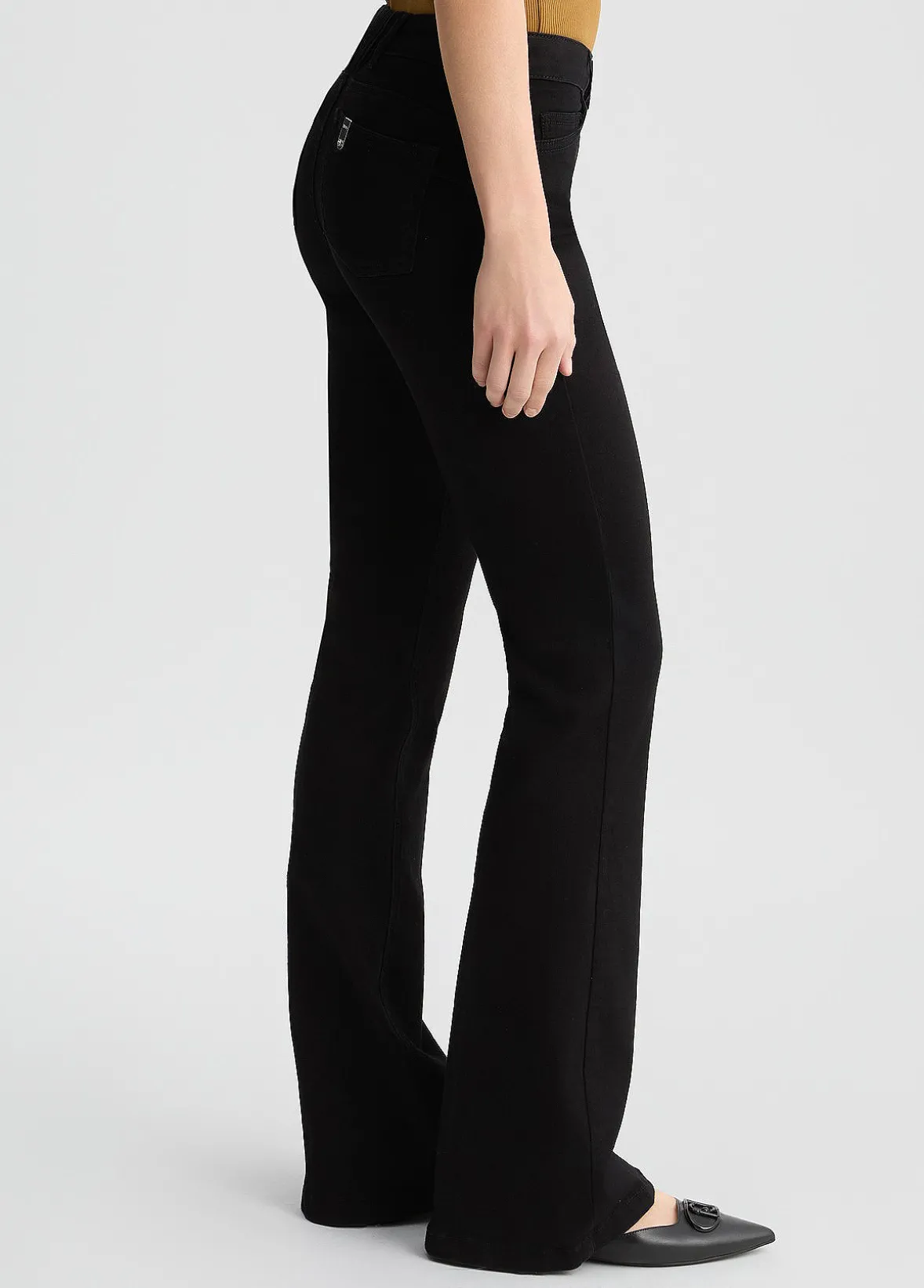 Jeans a zampa