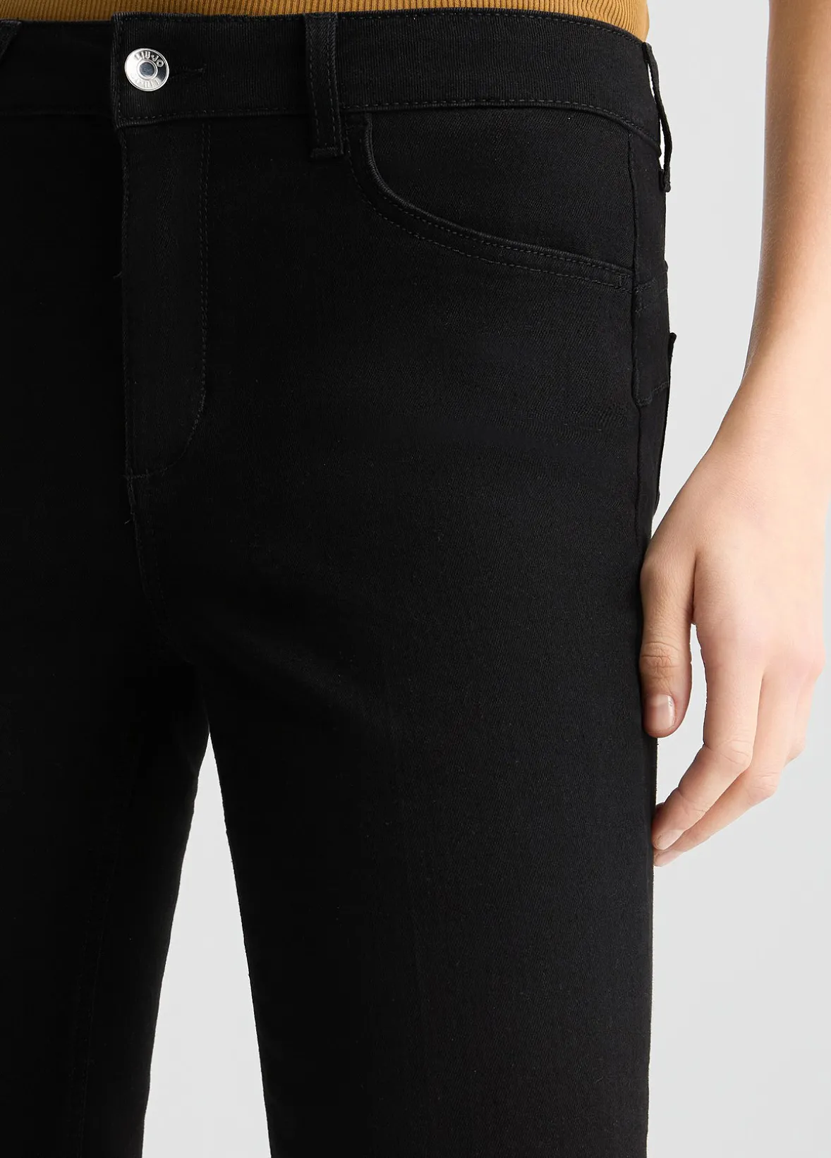 Jeans a zampa