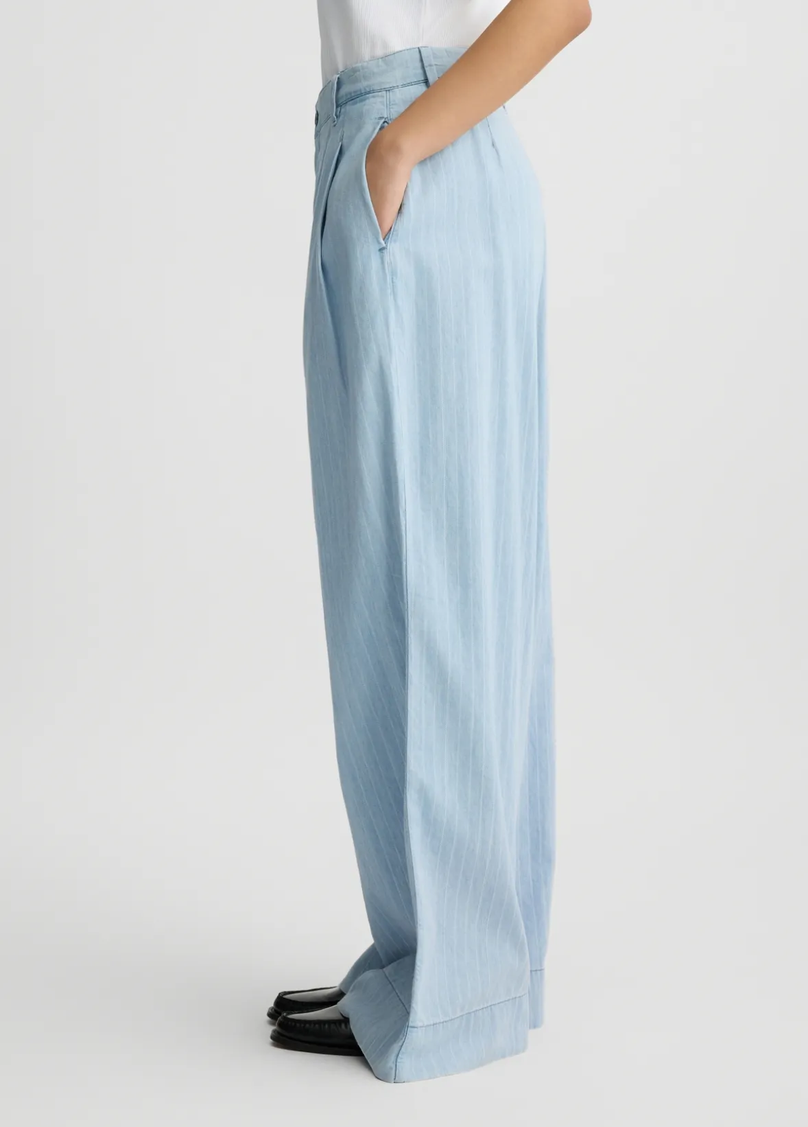 Jeans ampi in denim gessato