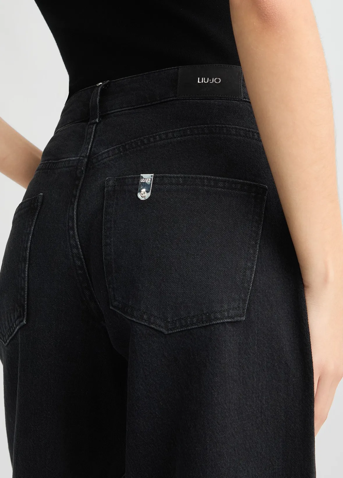 Jeans baggy con strass