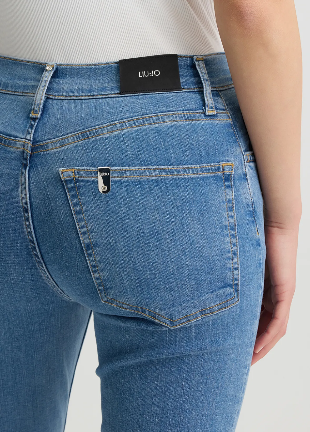 Jeans bootcut a vita alta
