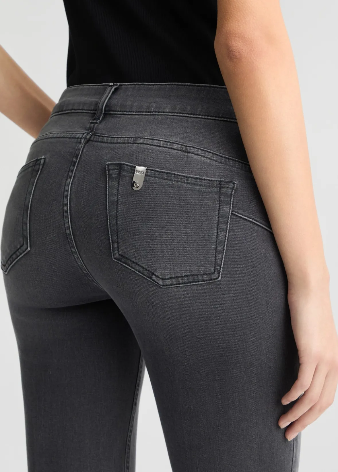 Jeans bootcut con strass