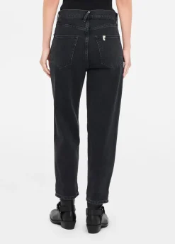 Jeans boyfriend con tasca matelassé