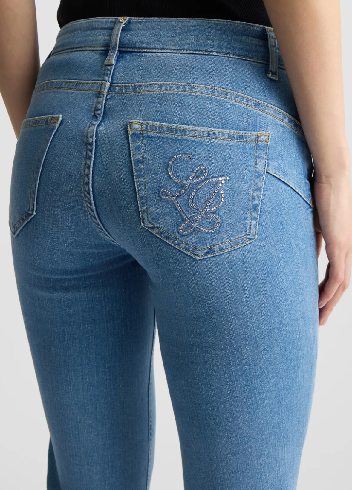 Jeans Capri con strass
